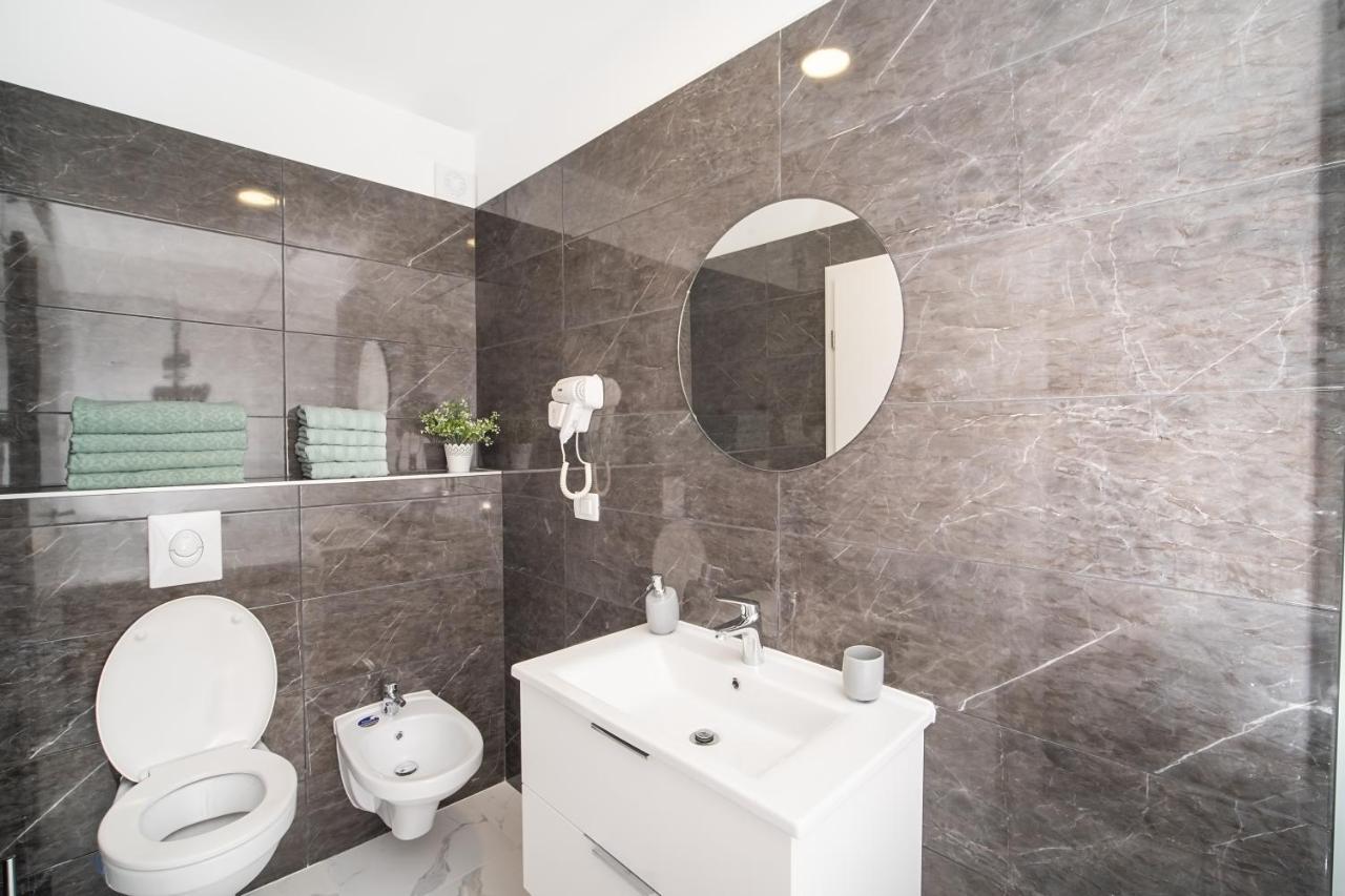 Villa Apartments Lela Rabac Ngoại thất bức ảnh