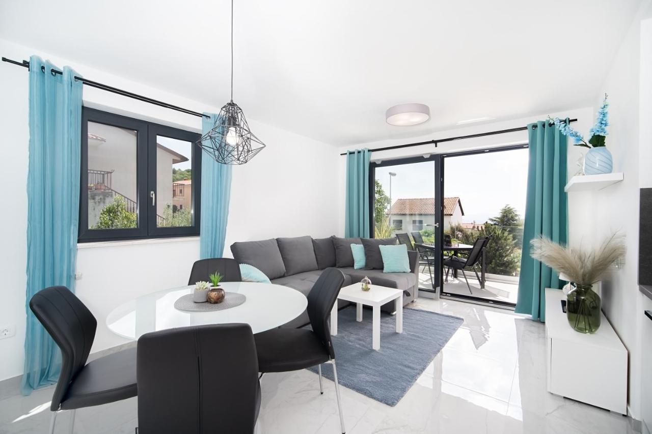 Villa Apartments Lela Rabac Ngoại thất bức ảnh