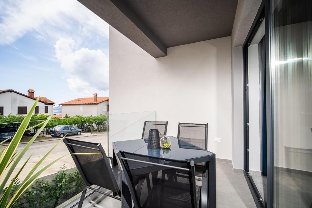 Villa Apartments Lela Rabac Ngoại thất bức ảnh