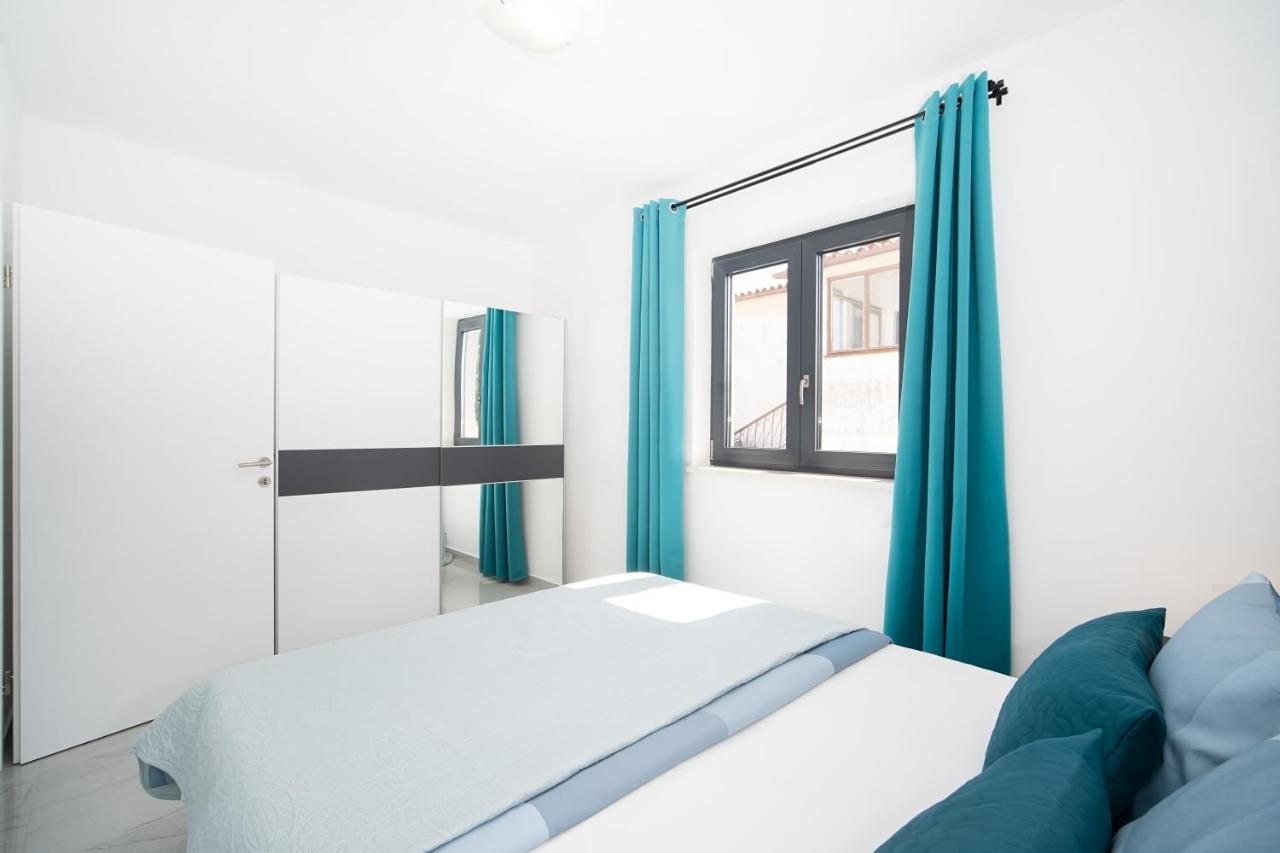Villa Apartments Lela Rabac Ngoại thất bức ảnh